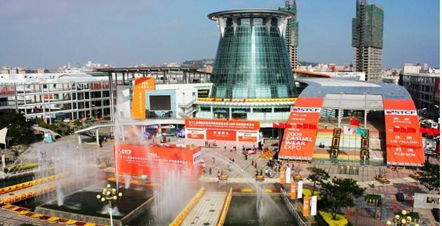 廣州國恒服裝城格力中央空調安裝案例.png 廣州國恒服裝城格力中央空調安裝案例.png